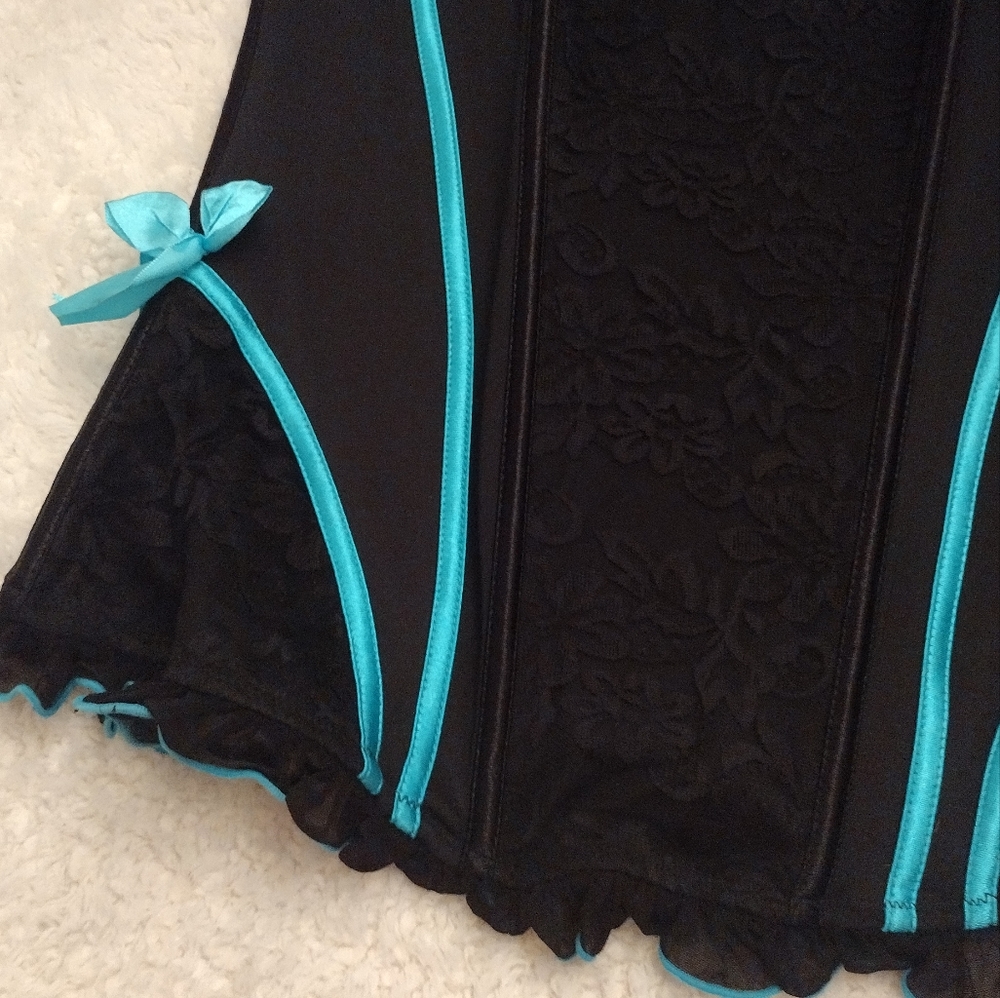 Elegant Black and Blue Corset - Picture 2 of 5